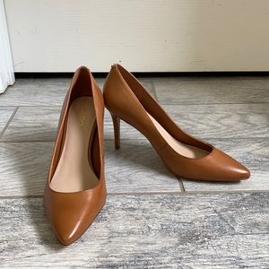 Aldo cognac leather heels